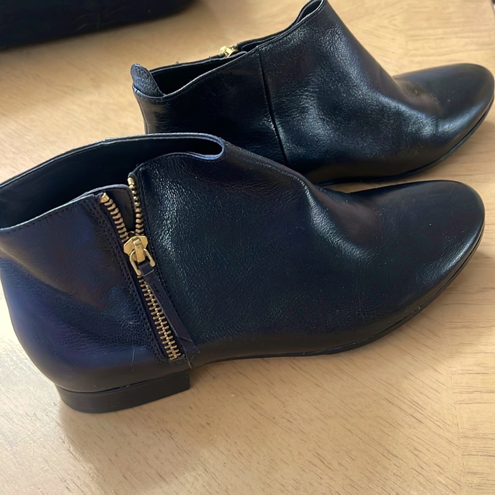 COLE HAAN WOMAN's  BOOTIE